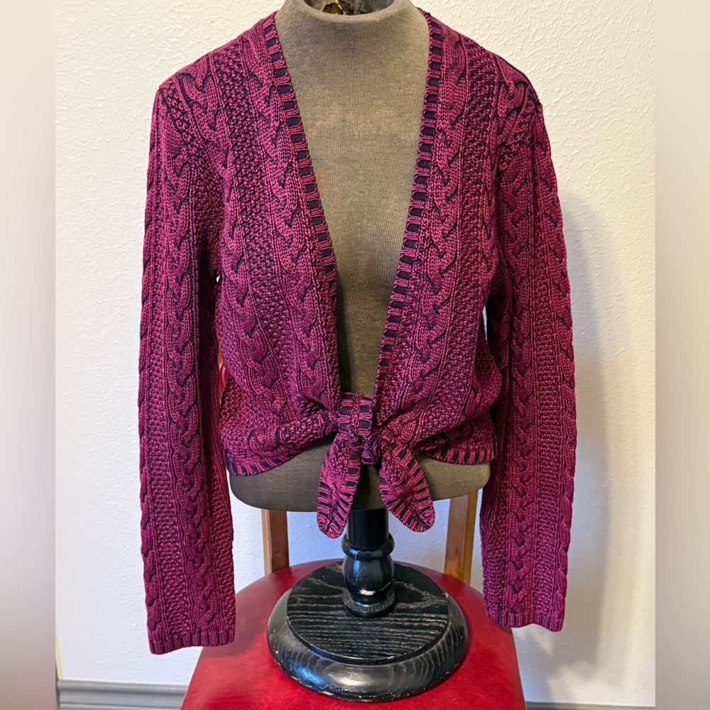The Territory Ahead M cotton over-dyed sweater. Waist lie, EUC, purple/plum